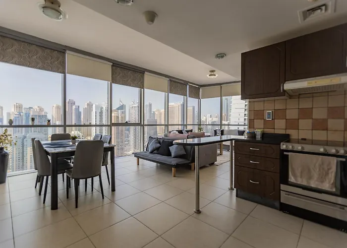 Livin\' Holidays - Stunning 1Br Corner Unit Next To Dmcc Metro